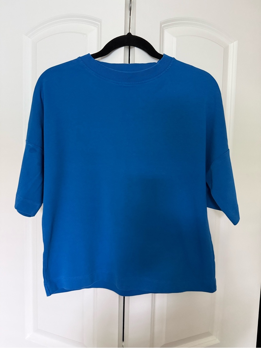 Mango Relaxed Short-Sleeve Crewneck Sweatshirt in Bright Blue